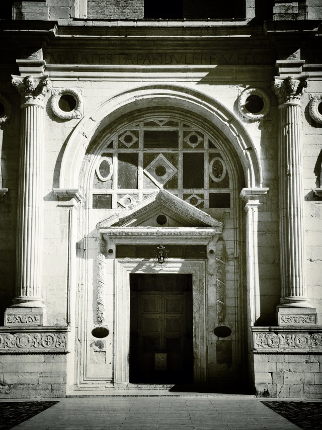 Templo Malatestiano. Javier Ibarrola 2014